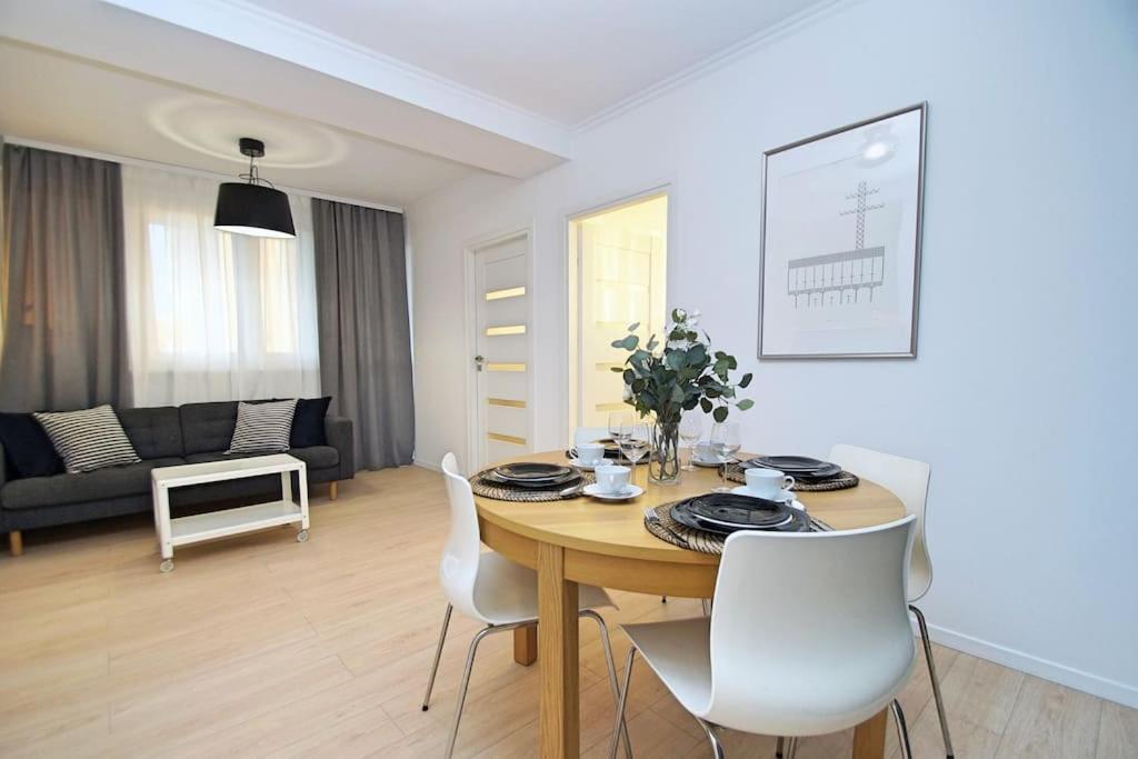 Apartament Korfantego Citycentre Z Widokiem Na Spodek カトヴィツェ エクステリア 写真