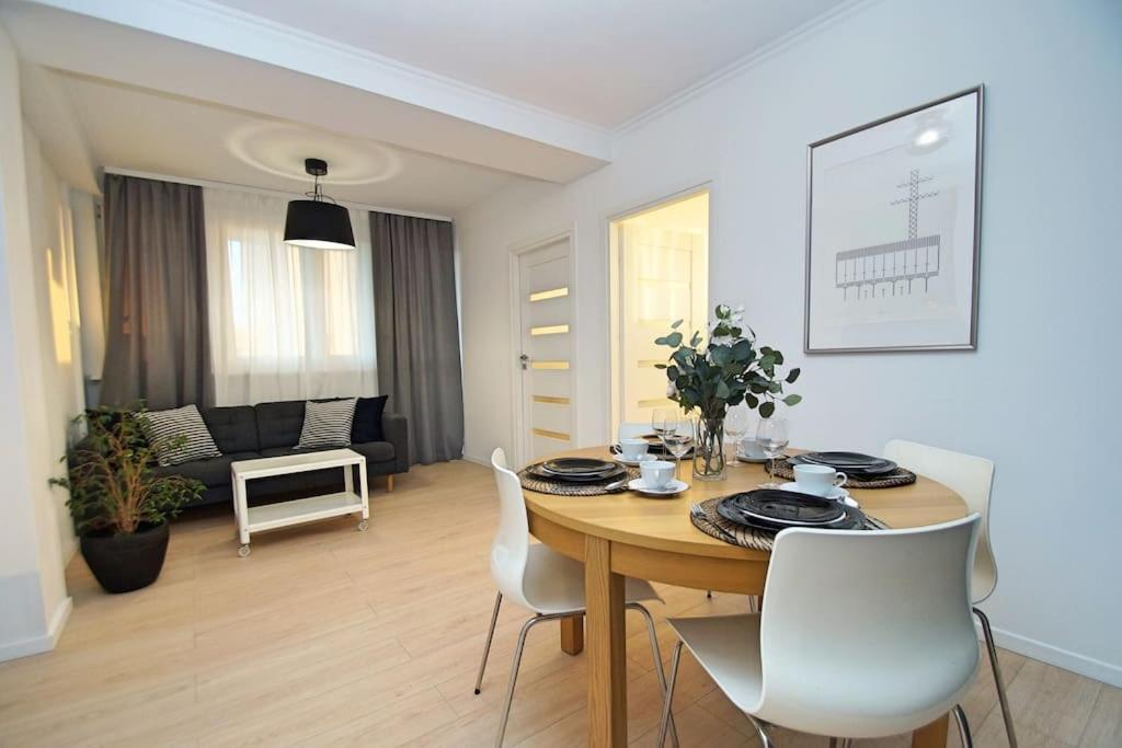 Apartament Korfantego Citycentre Z Widokiem Na Spodek カトヴィツェ エクステリア 写真